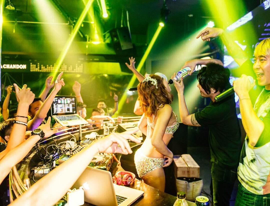 Batam Nightlife: Best Bars and Clubs [2024]