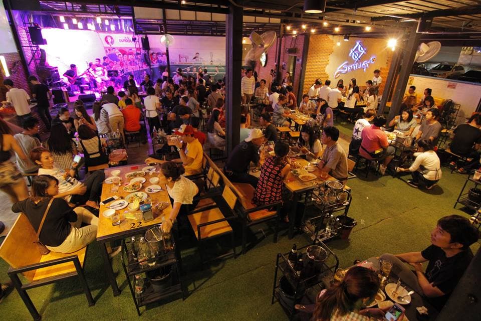 Nong Khai Nightlife: Best Bars and Nightclubs [2025]